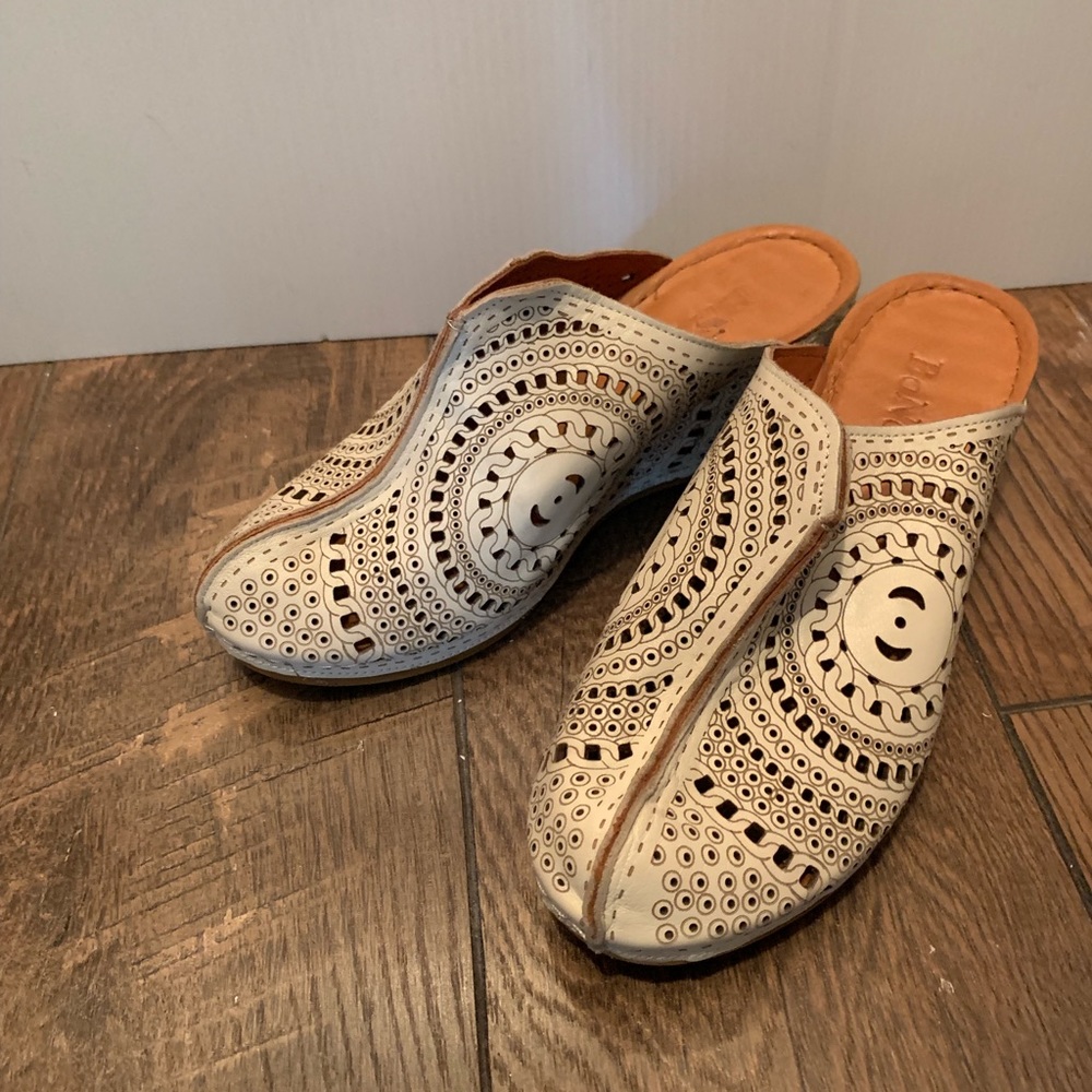 Leather perforated wedge never worn